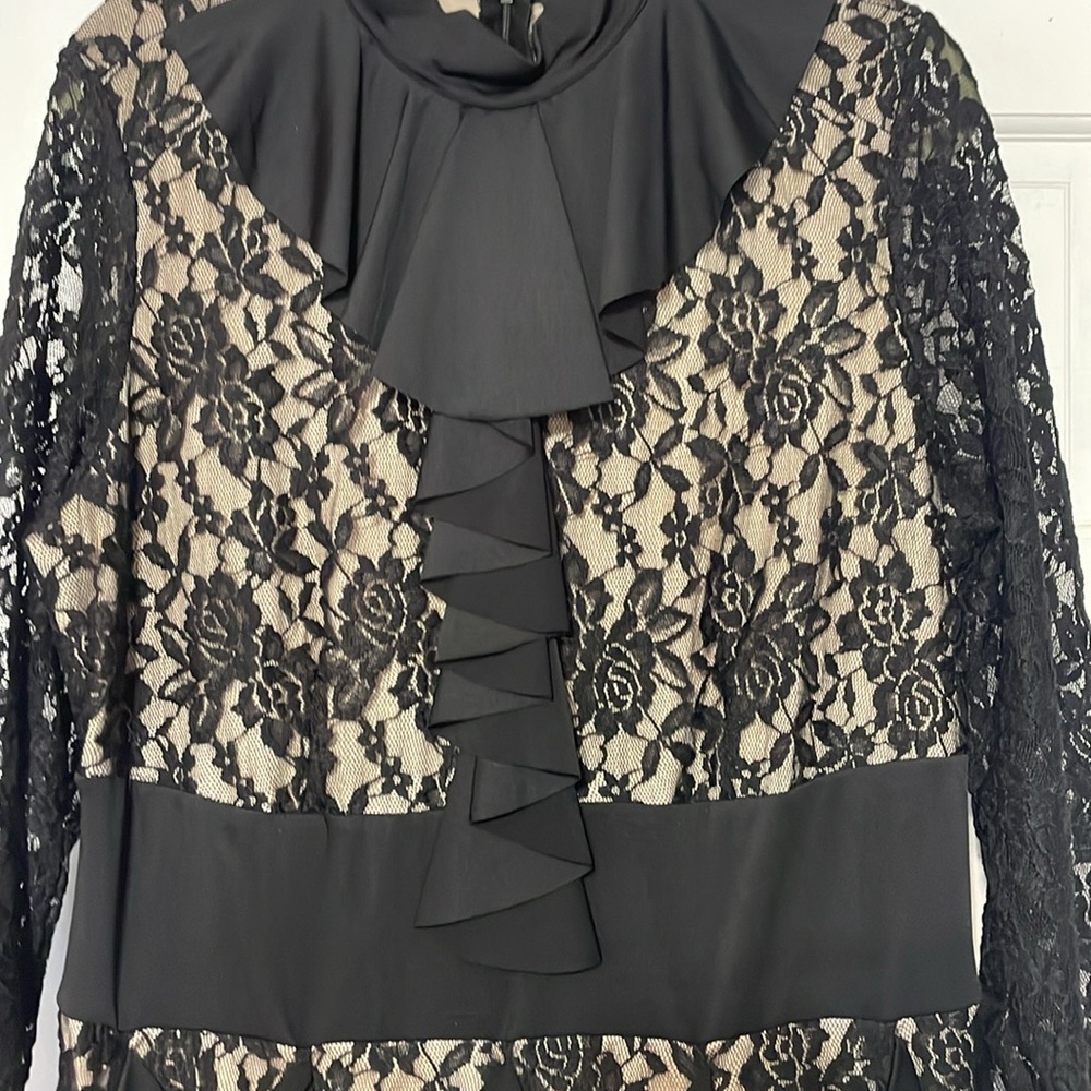Black lace Ashley Stewart size 18/20 long dress - Picture 2 of 9